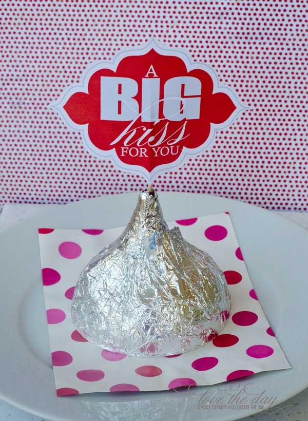Big Kiss For You FREE Valentine Printable by Love The Day