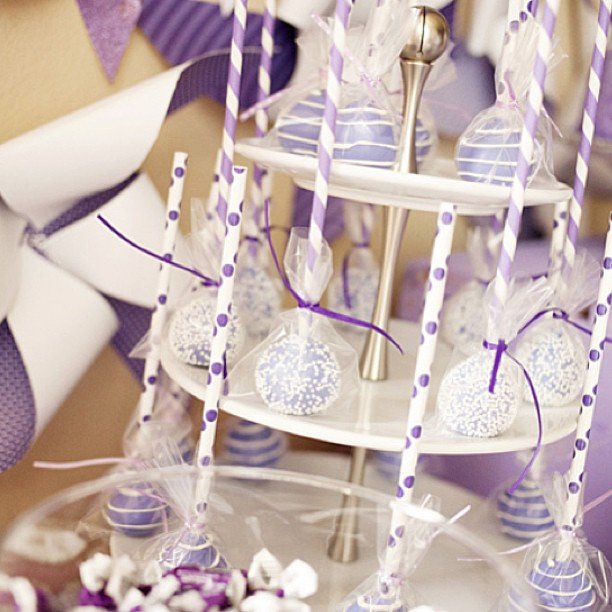 Purple Cakepops for a Purplicious Party!