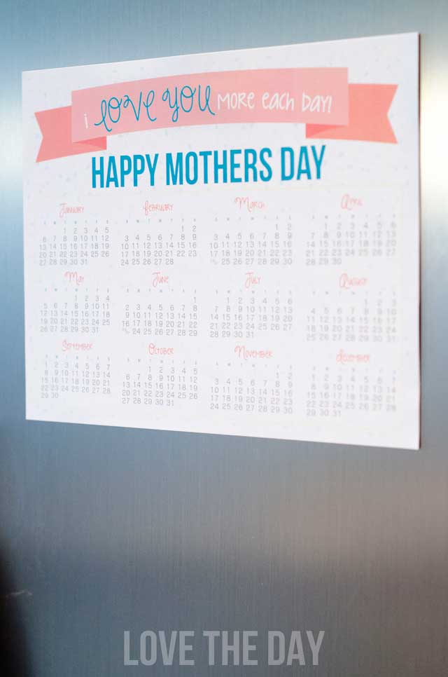 Free printable Calendar to celebrate mothers day. 