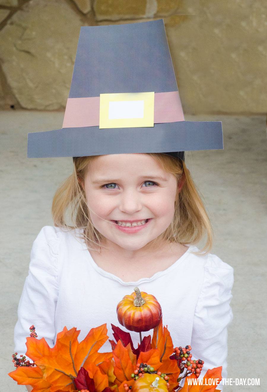 Pilgrim crafts for kids: pilgrim hat tutorial