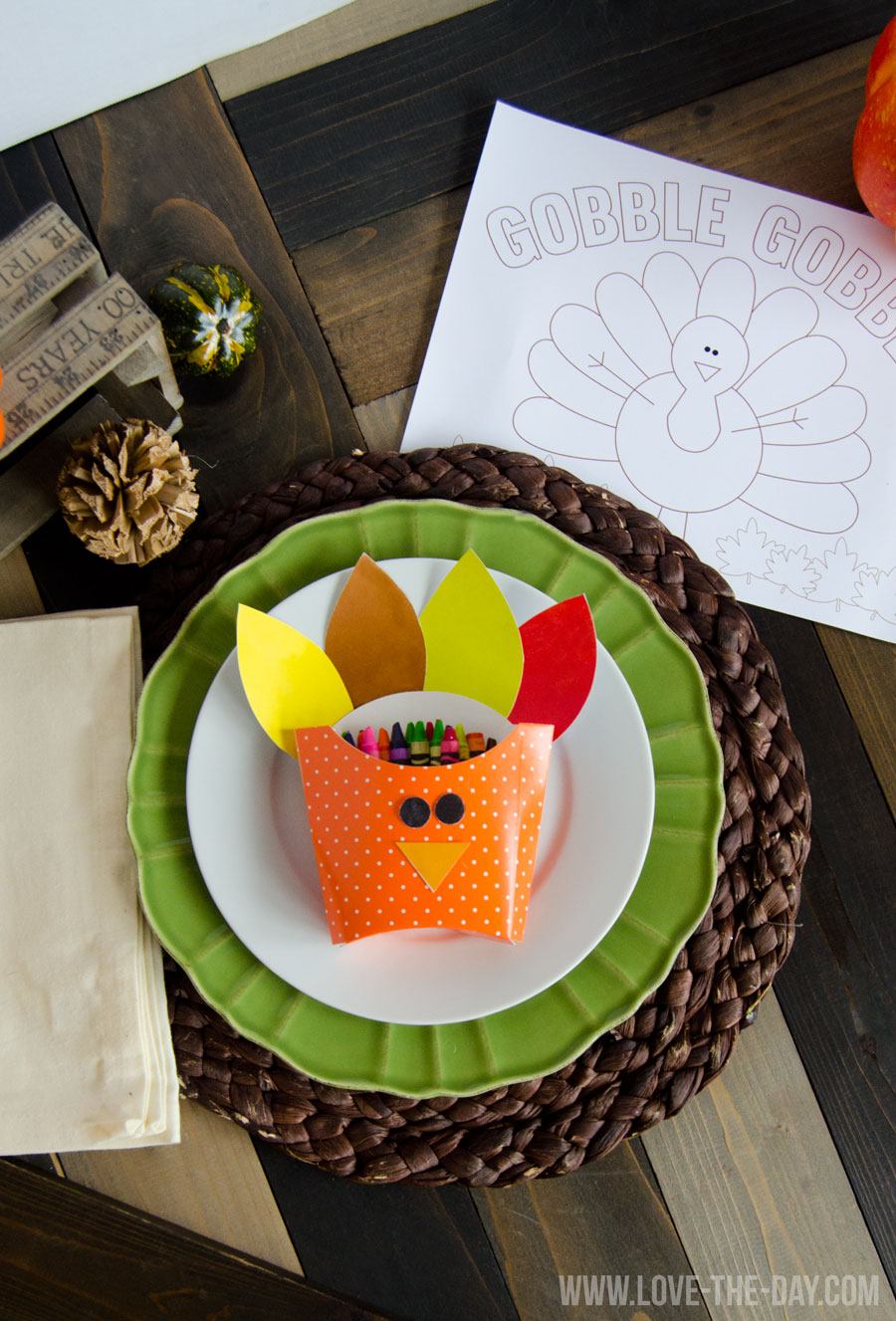Thanksgiving Crafts for Kids:: DIY Turkey Boxes