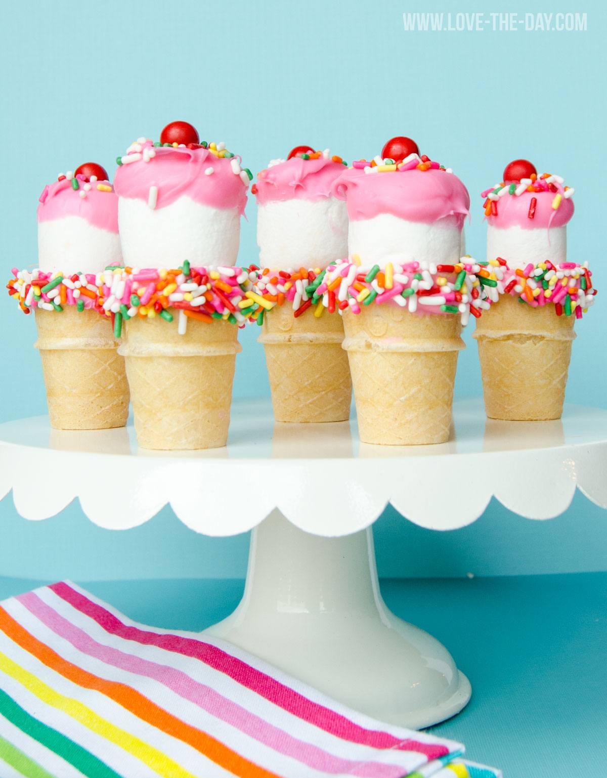 Mini Marshmallow Ice Cream Cones