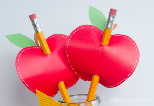 FREE Apple Printable Pencil Topper by Love The Day