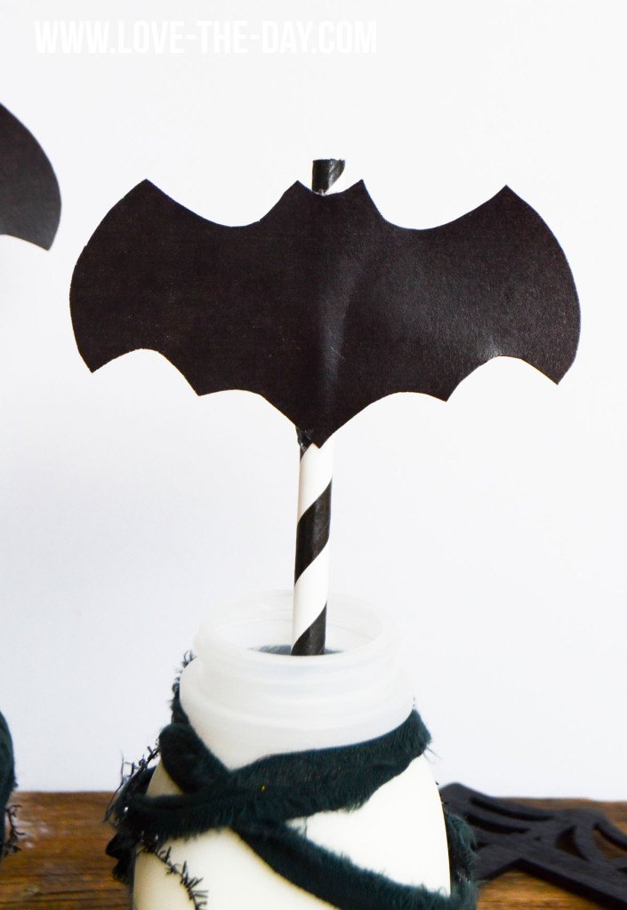 Free Bat PRINTABLE Decal & Halloween Straws by Love The Day