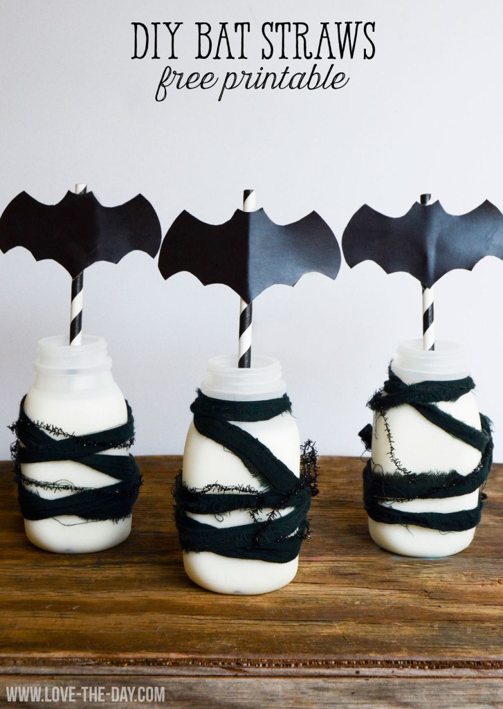 Free Bat PRINTABLE Decals & Halloween Straws by Love The Day