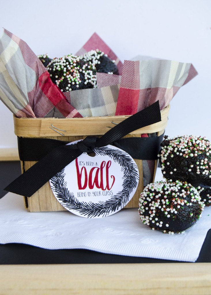 OREO Cookie Ball Christmas Gift Idea and FREE Printable by Love The Day