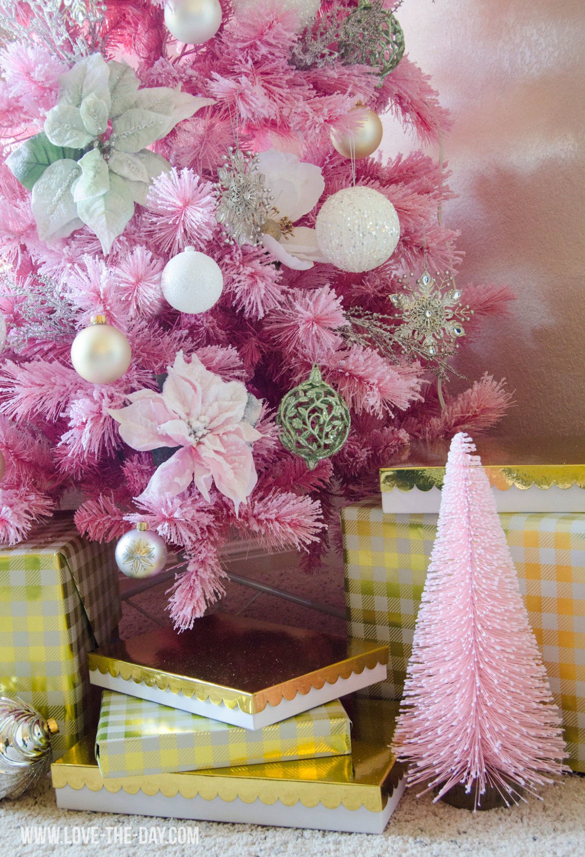 Gold And Pink Christmas Tree 