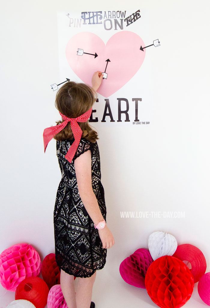 Valentine party games:: pin the arrow on the heart