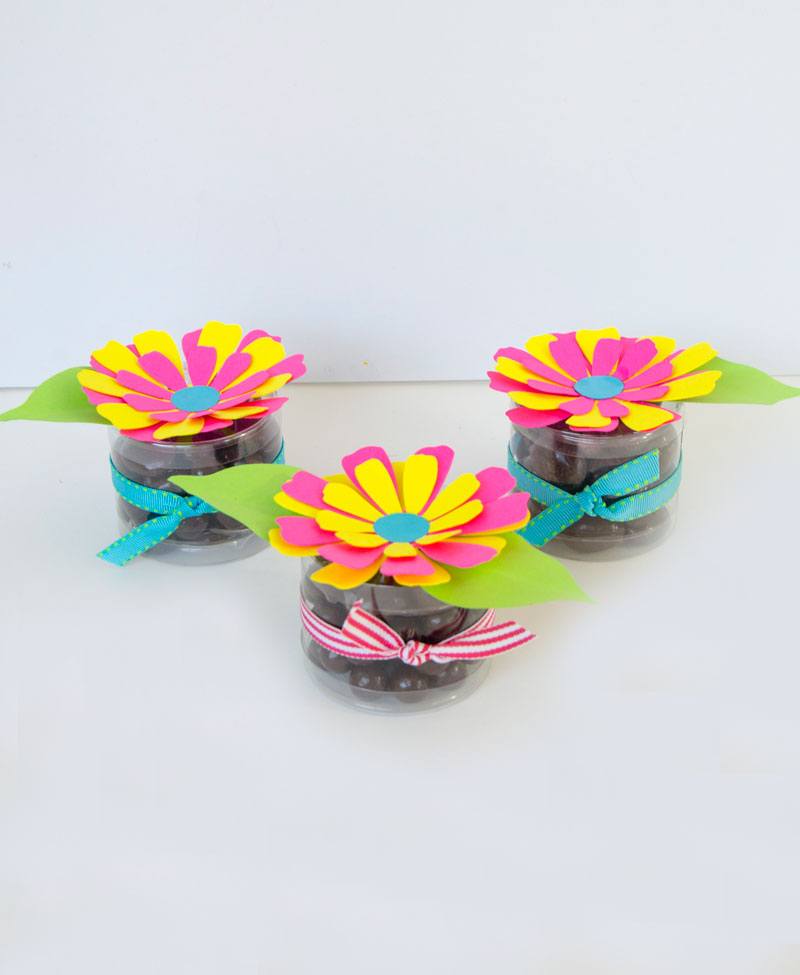 Paper Flower Favor Box Tutorial & MY FIRST VIDEO by Lindi Haws of Love The Day