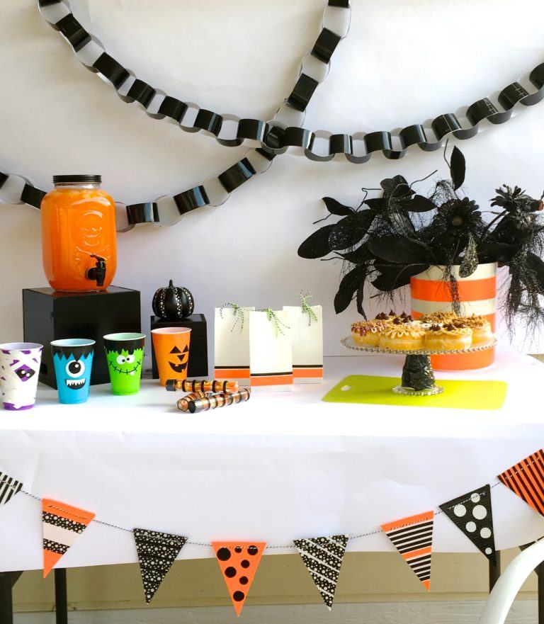 5 Ways to Decorate for you Halloween Party with Love The Day