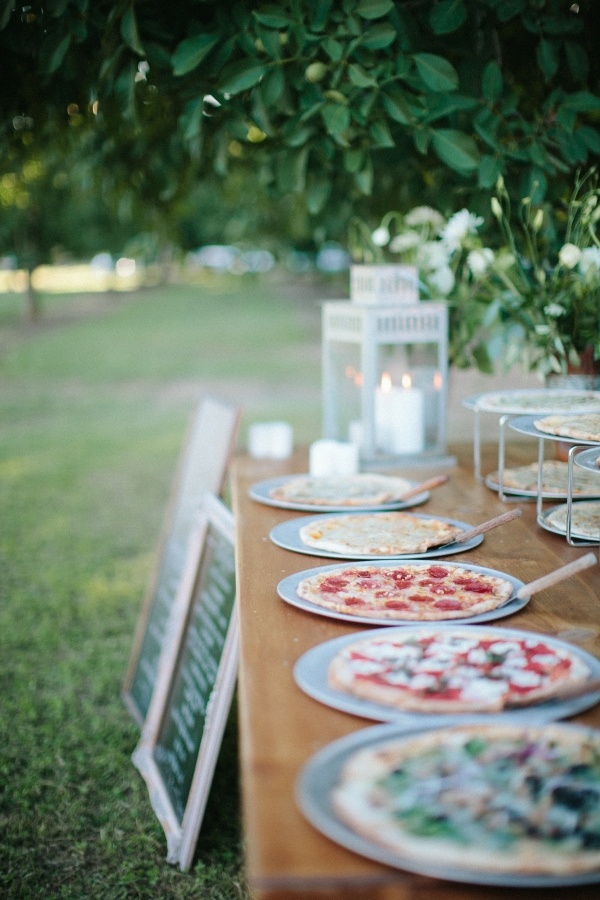 12 Cheap Rehearsal Dinner Ideas for the Modern Bride on ...