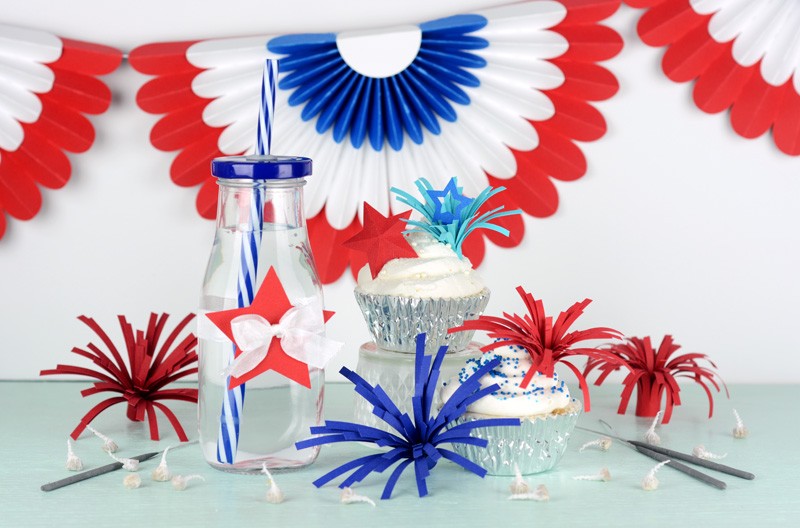 Learn how to make these adorable DIY Firework Cupcake Toppers by Amy Robison on Love the Day