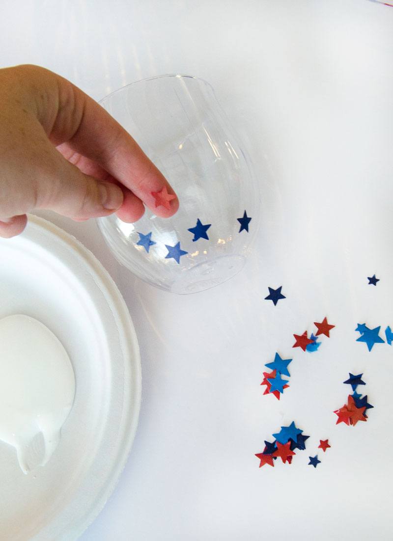 4th of July Table Decorations by Lindi Haws of Love The Day