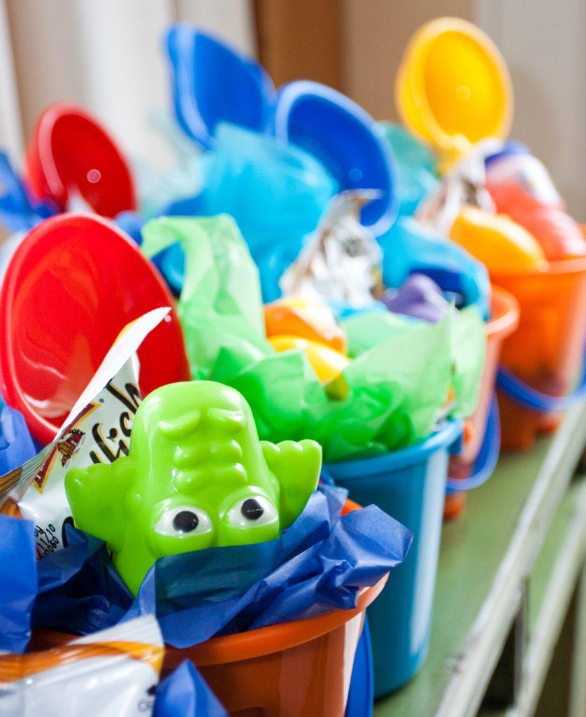 20 Creative Goodie Bag Ideas for Kids Birthday Parties on Love the Day