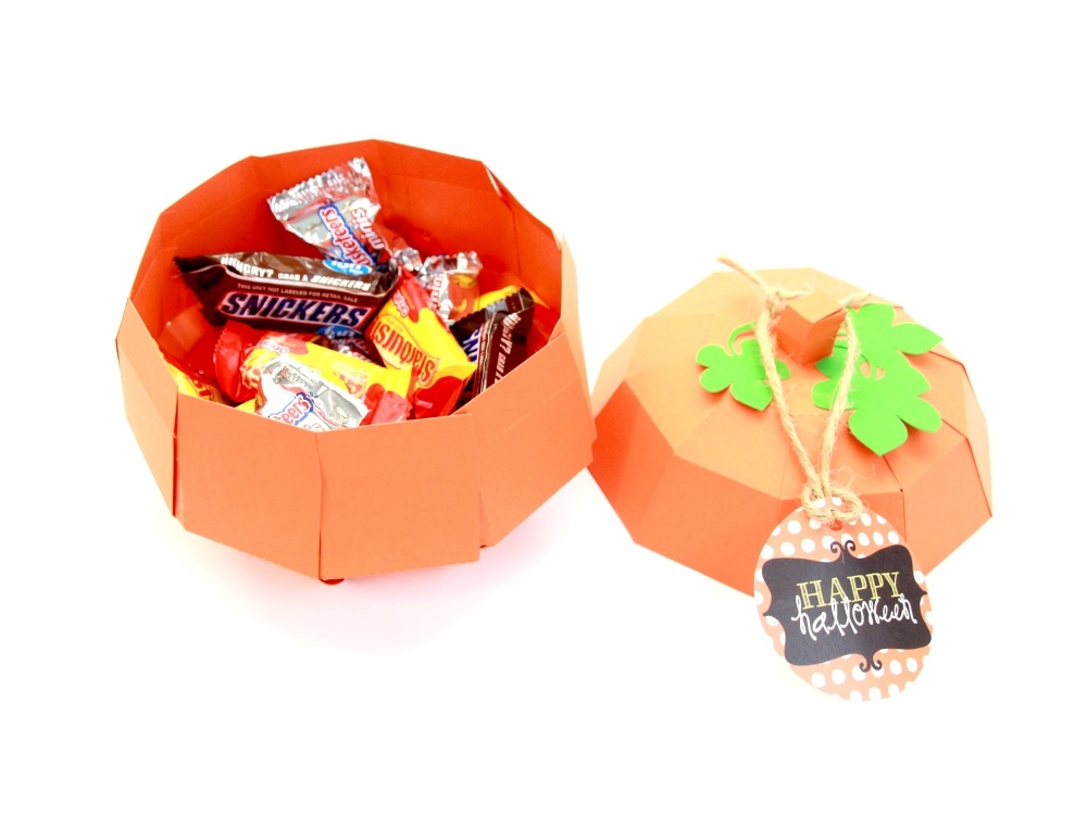 Learn how to make this adorable Halloween Party Favor Pumpkin Basket by Polka Dotted Blue Jay on Love the Day