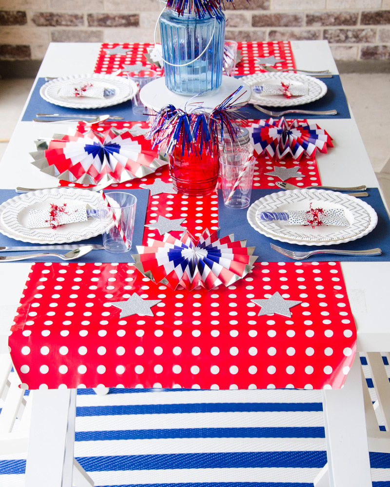 4th ofJuly Party Decorating Ideas by Lindi Haws of Love The Day