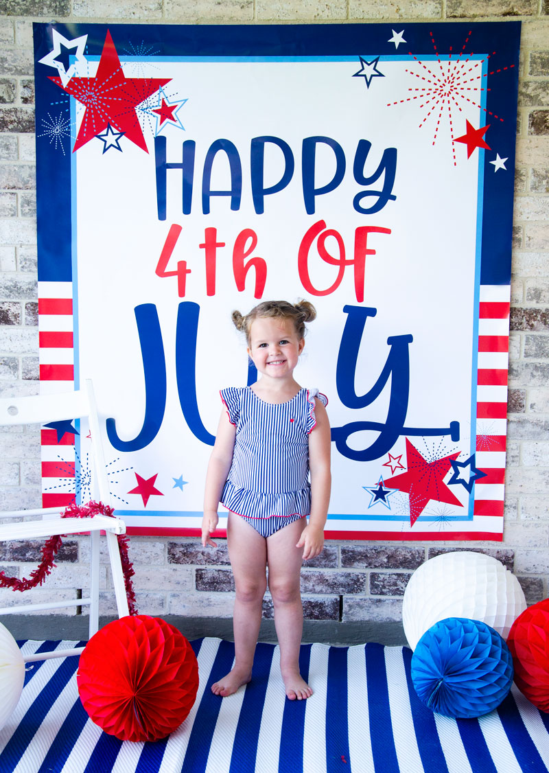 4th of July Backdrop FREE PRINTABLE by Lindi Haws of Love The Day