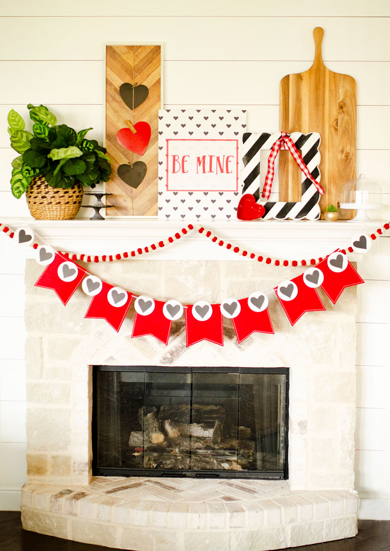 FREE Printable Valentine Poster by Lindi Haws of Love The Day