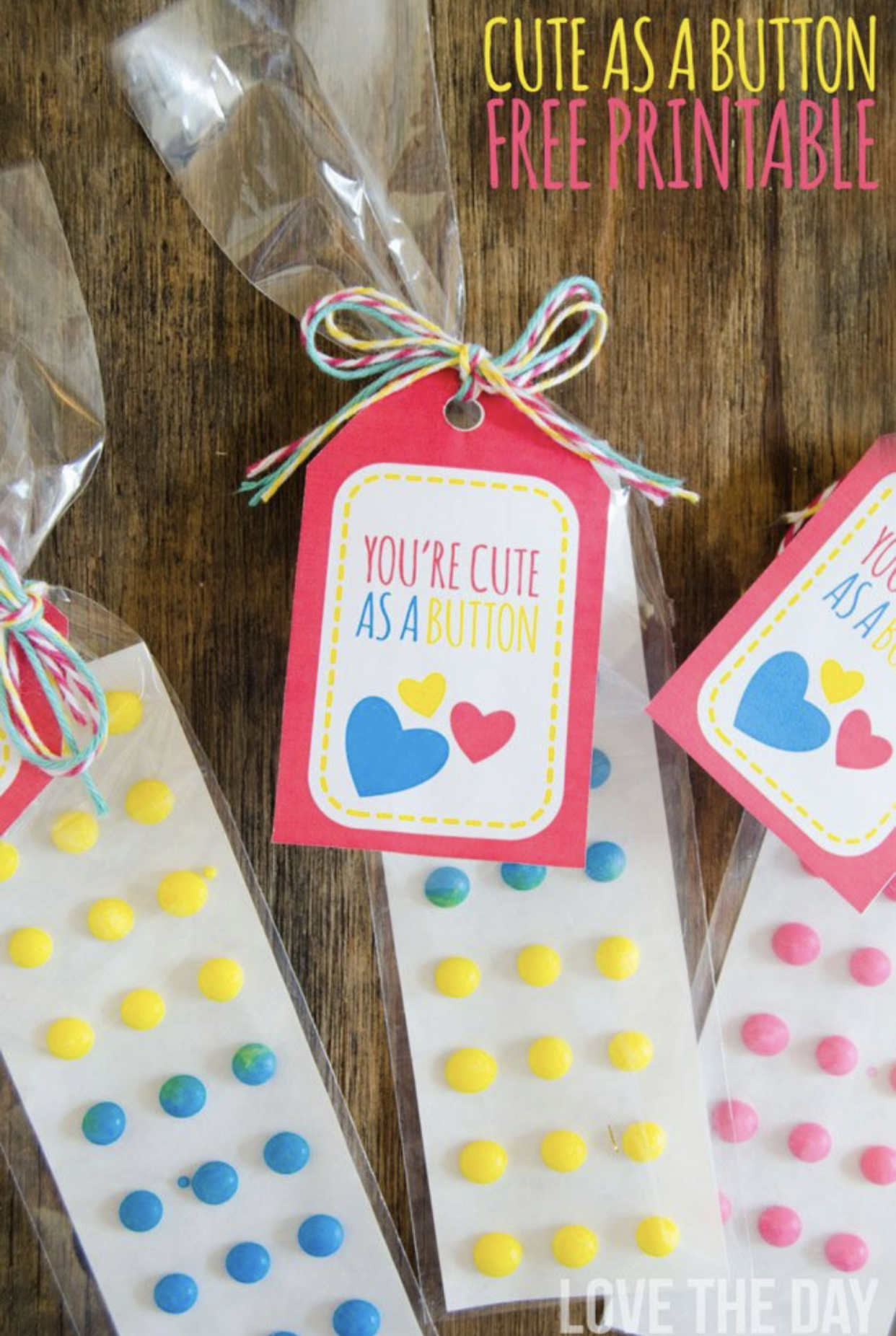 20 Creative Button Crafts on Love The Day by Lindi Haws