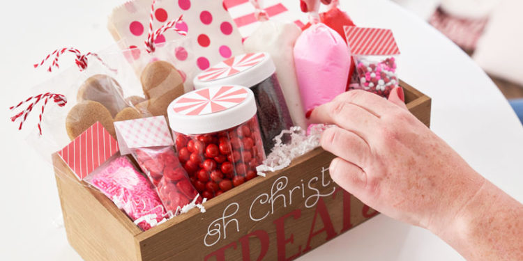 How To Vinyl A Wood Box by Lindi Haws of Love The Day