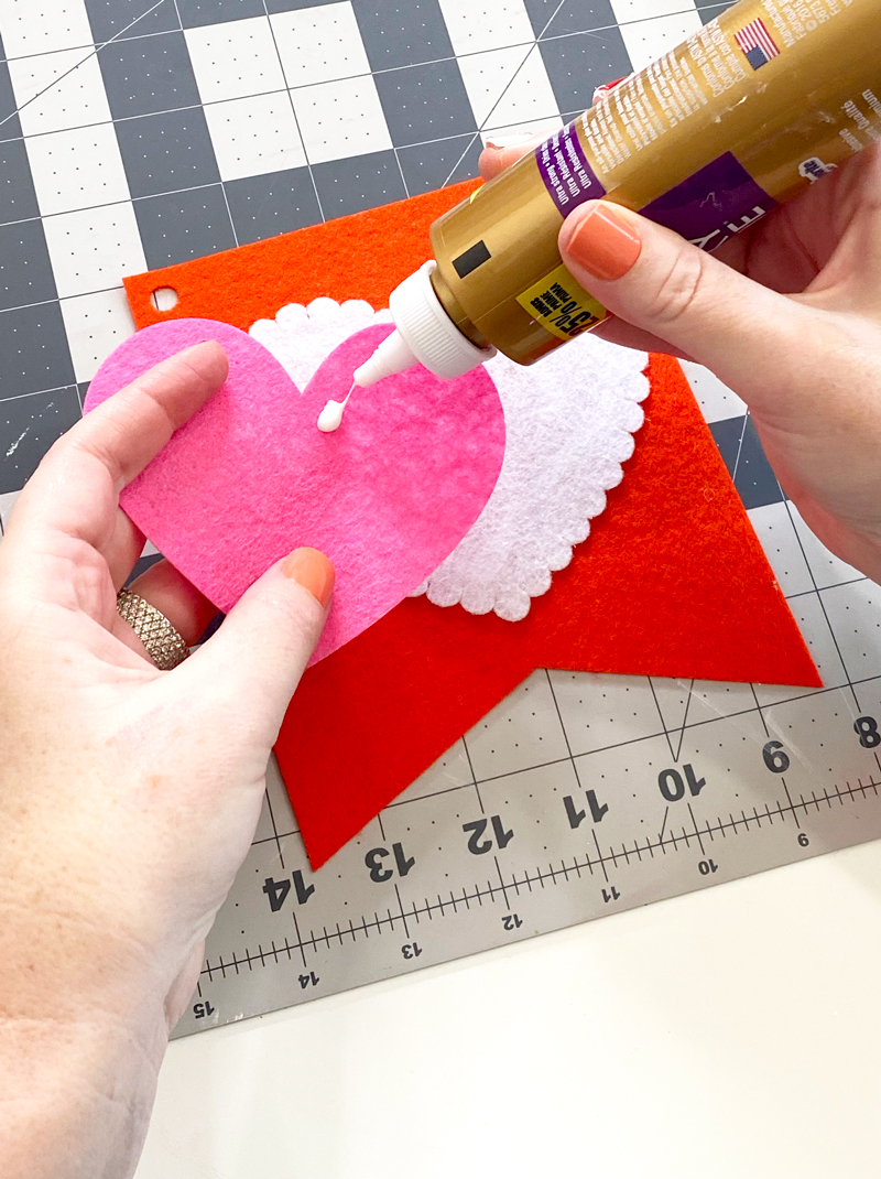 How to Make a Heart Garland with your Cricut on Love The Day