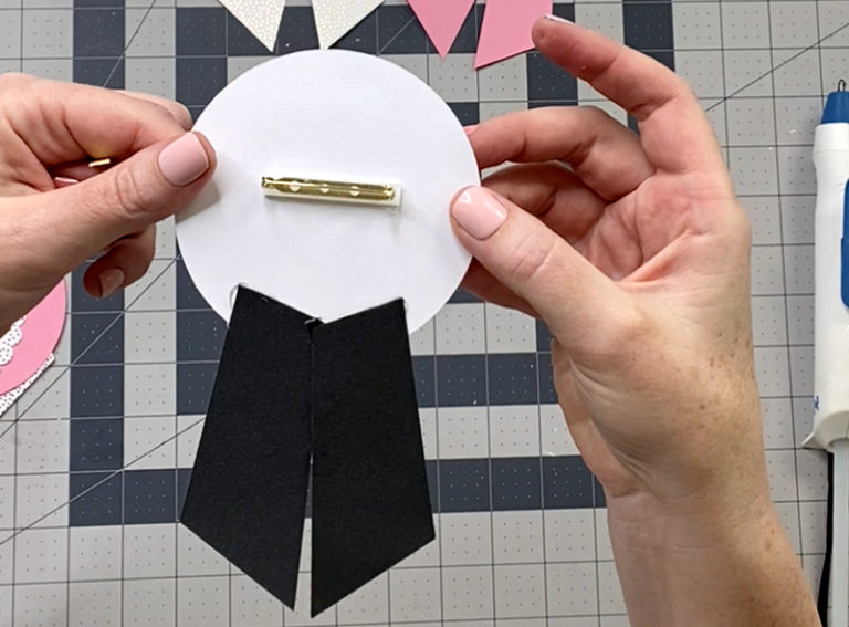 Wedding Name Tags with Cricut by Lindi Haws of Love The Day